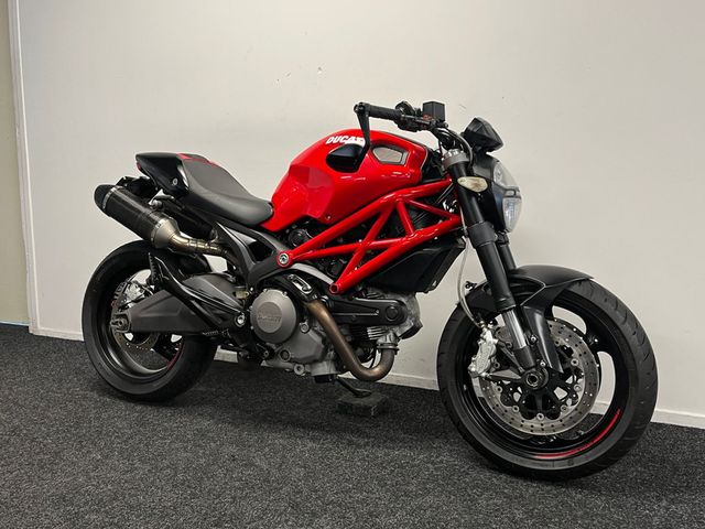 ducati - monster-696