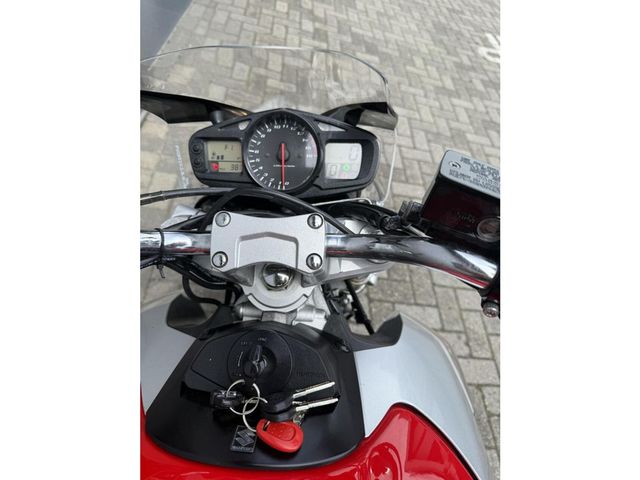 suzuki - gsr-600