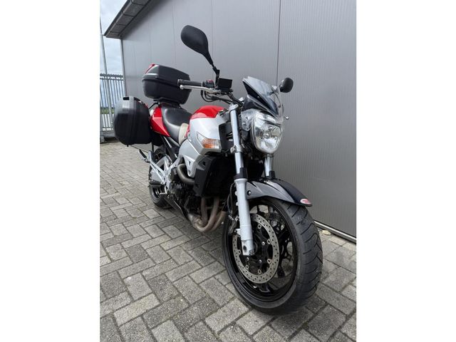 suzuki - gsr-600