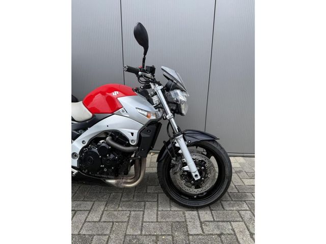 suzuki - gsr-600