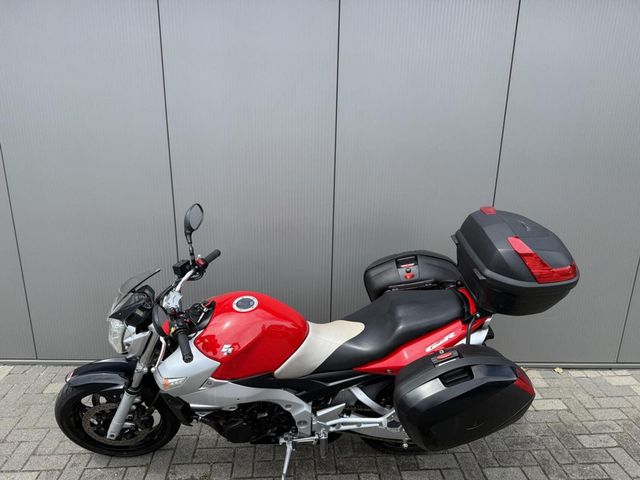 suzuki - gsr-600