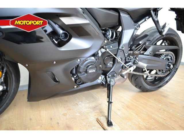yamaha - r7