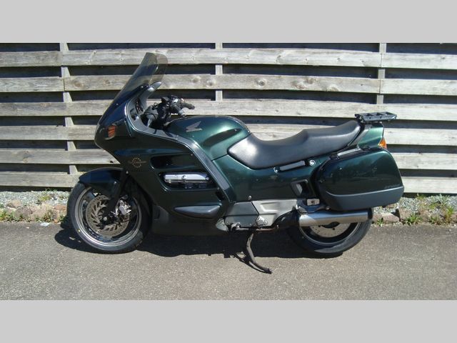 honda - st-1100-pan-european