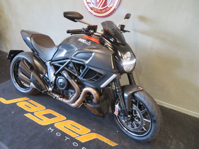 ducati - diavel-carbon
