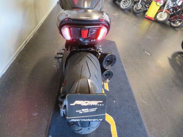 ducati - diavel-carbon