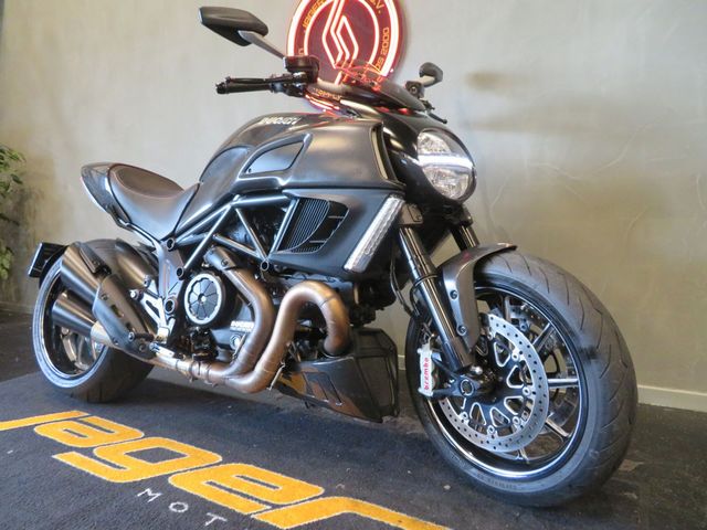 ducati - diavel-carbon