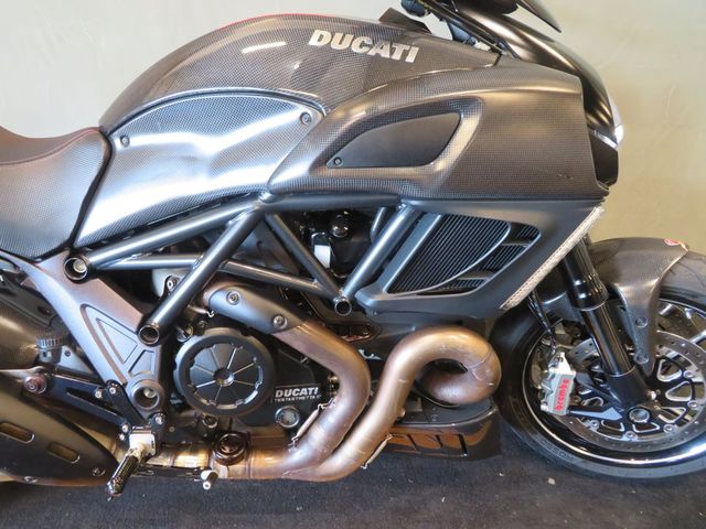 ducati - diavel-carbon