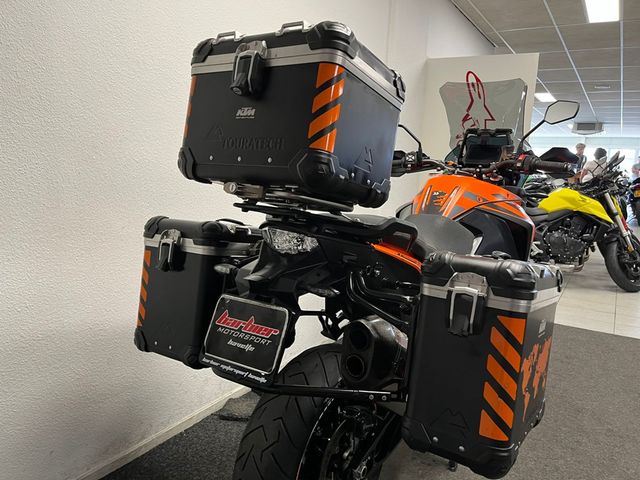 ktm - 1290-super-adventure-s