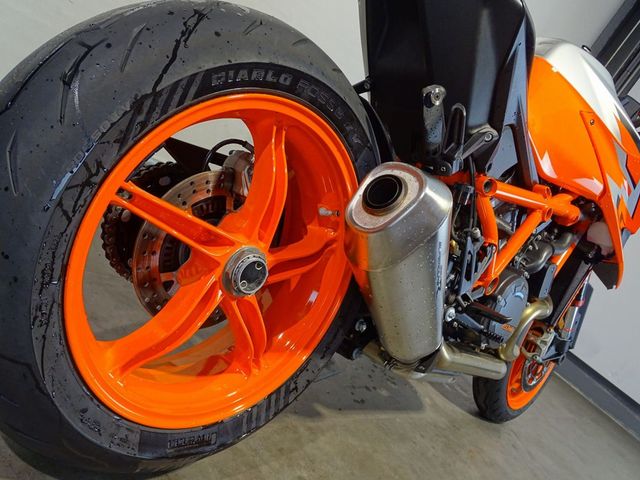 ktm - 1290-super-duke-r