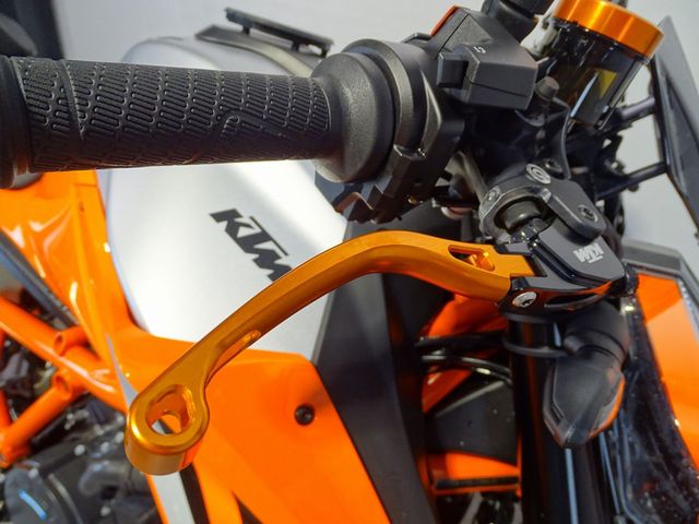 ktm - 1290-super-duke-r