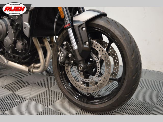 triumph - trident-660