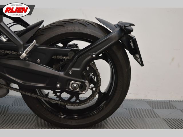 triumph - trident-660