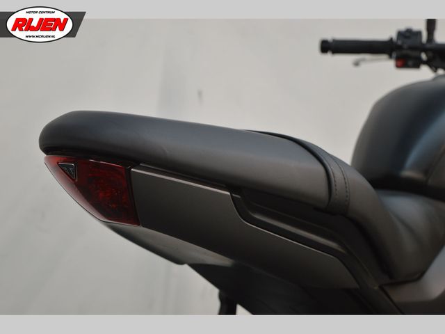 triumph - trident-660