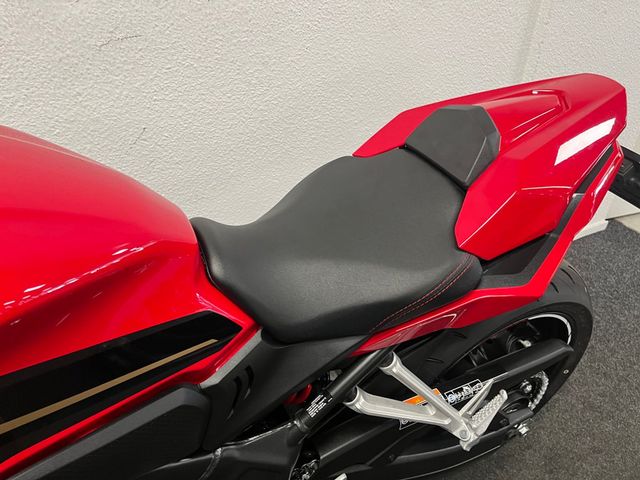 honda - cbr-650-r