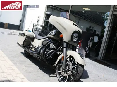 INDIAN MOTORCYCLE CHIEFTAIN DARK HORSE – foto 3