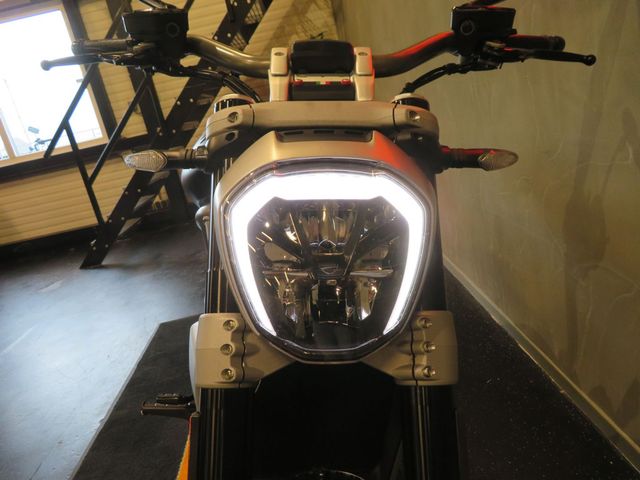 ducati - xdiavel