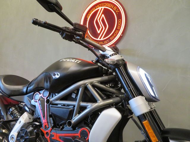 ducati - xdiavel