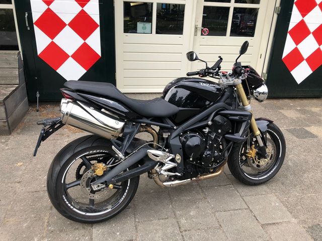 triumph - street-triple-675