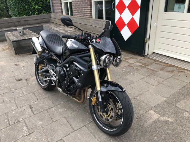 triumph - street-triple-675