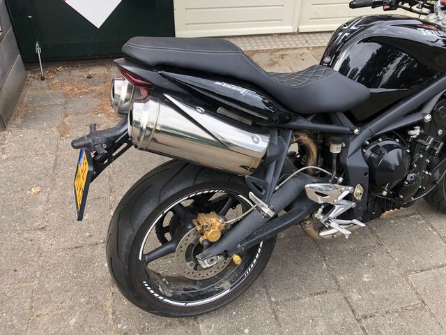 triumph - street-triple-675