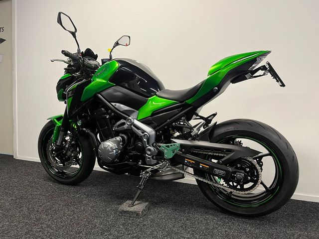 kawasaki - z900