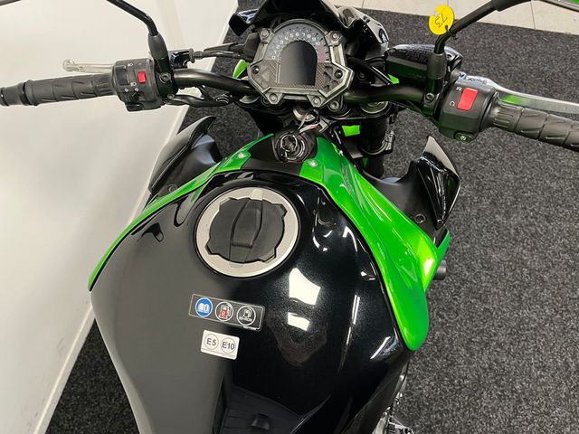 kawasaki - z900