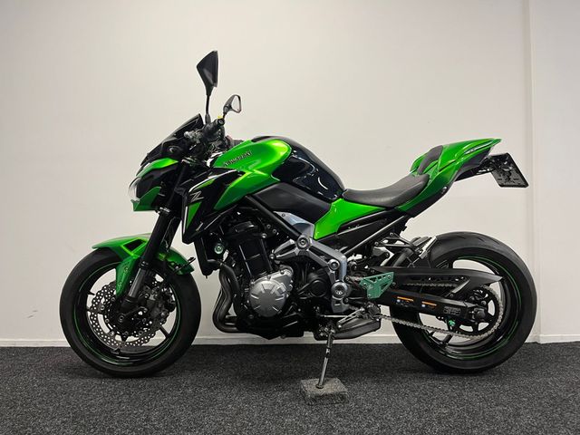 kawasaki - z900