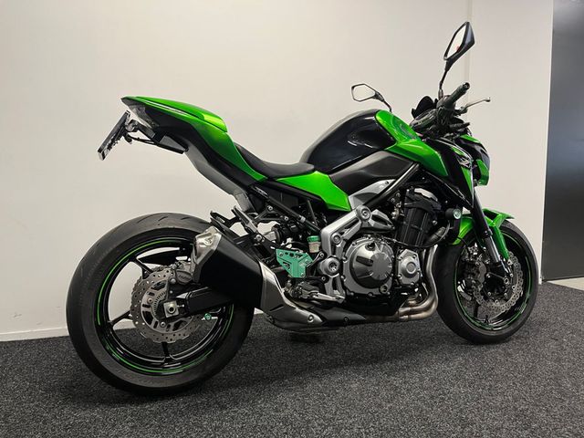 kawasaki - z900