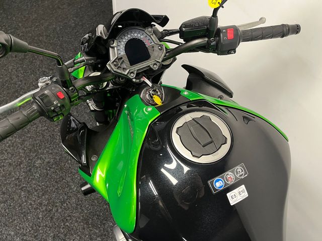 kawasaki - z900
