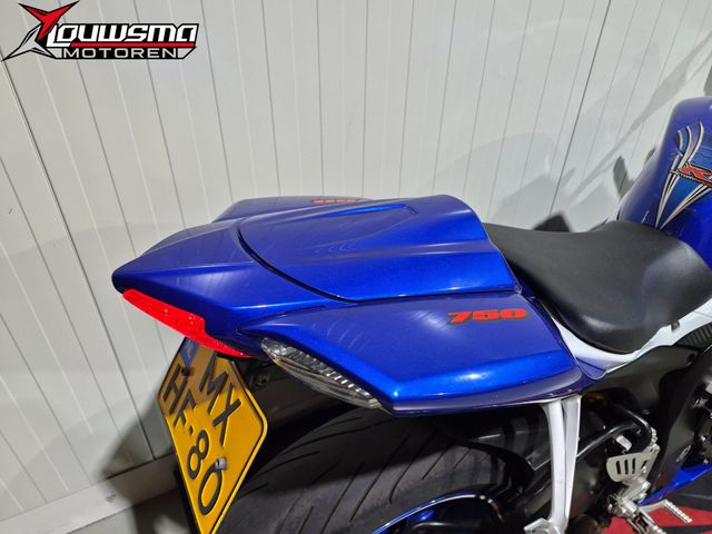 suzuki - gsx-r-750