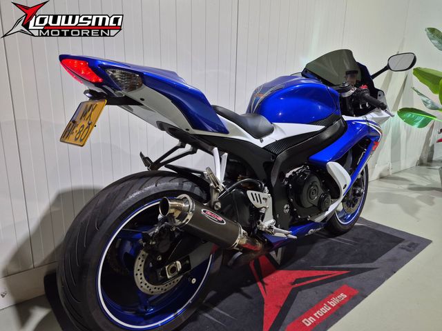 suzuki - gsx-r-750