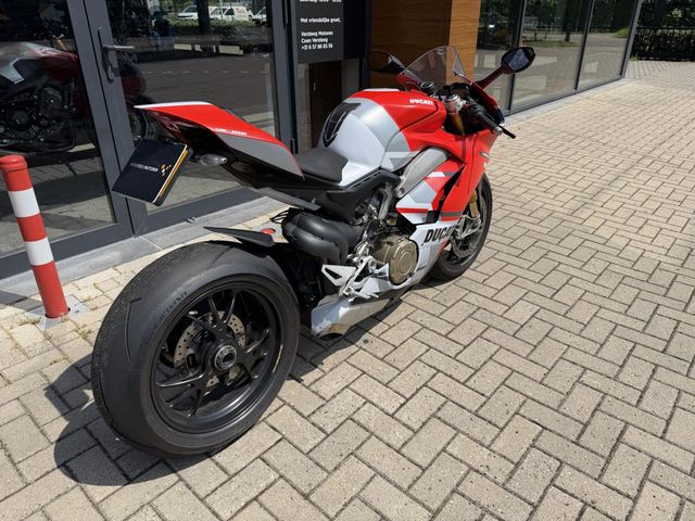ducati - panigale-v4-s-corse