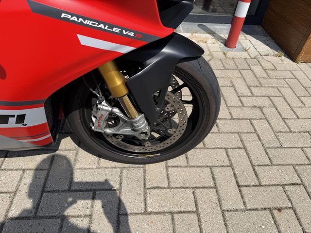 ducati - panigale-v4-s-corse