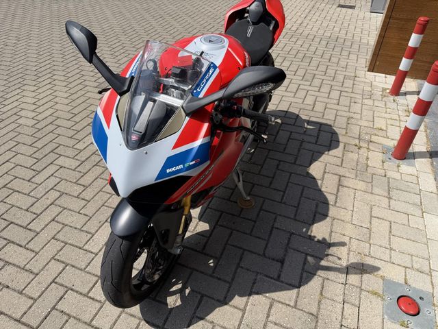 ducati - panigale-v4-s-corse