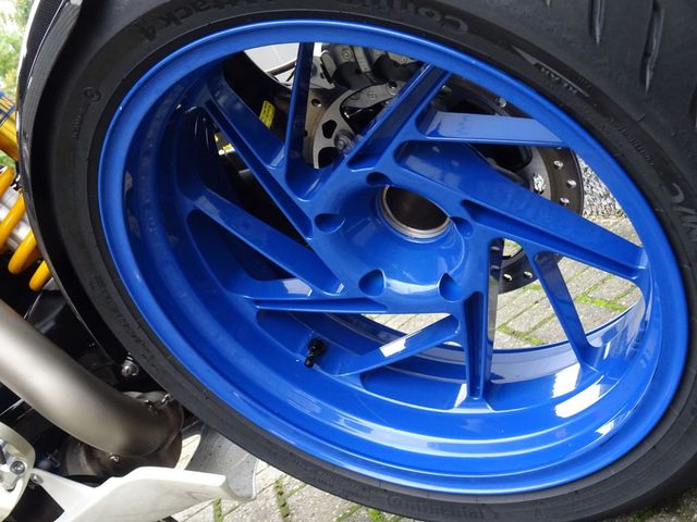 bmw - hp-2-sport