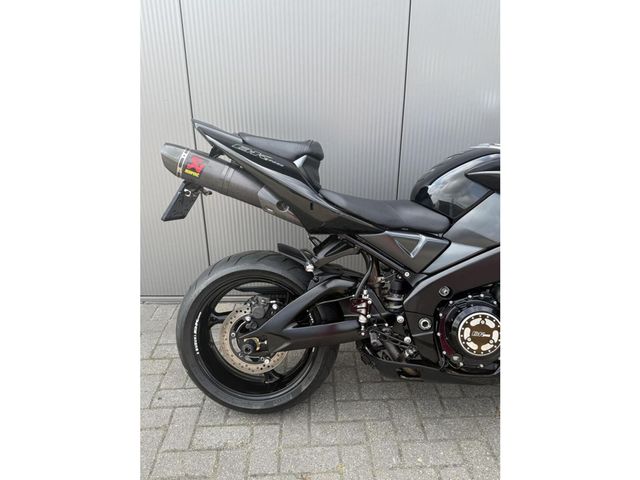 suzuki - b-king-1300