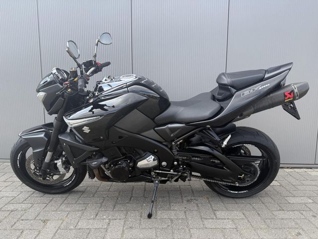suzuki - b-king-1300