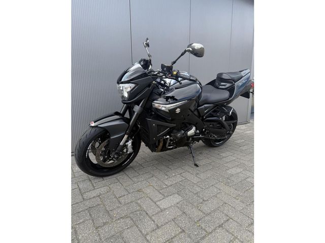 suzuki - b-king-1300