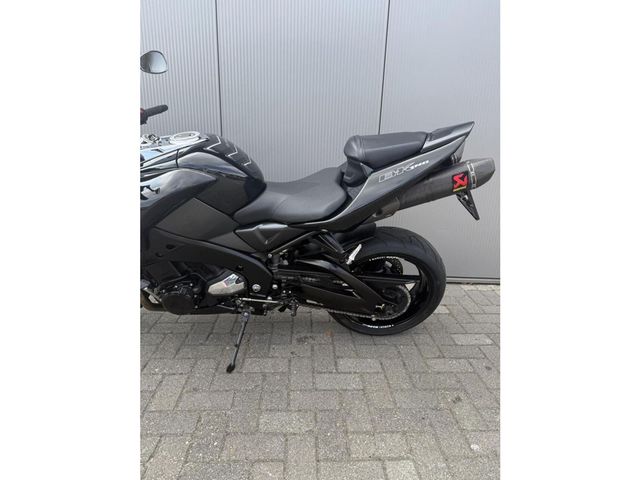suzuki - b-king-1300