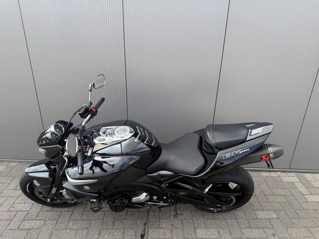suzuki - b-king-1300
