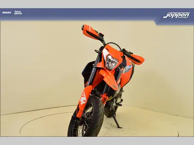 KTM 690 SMC R – foto 3