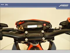 KTM 690 smc r 2024 occasion – foto 15 van 22