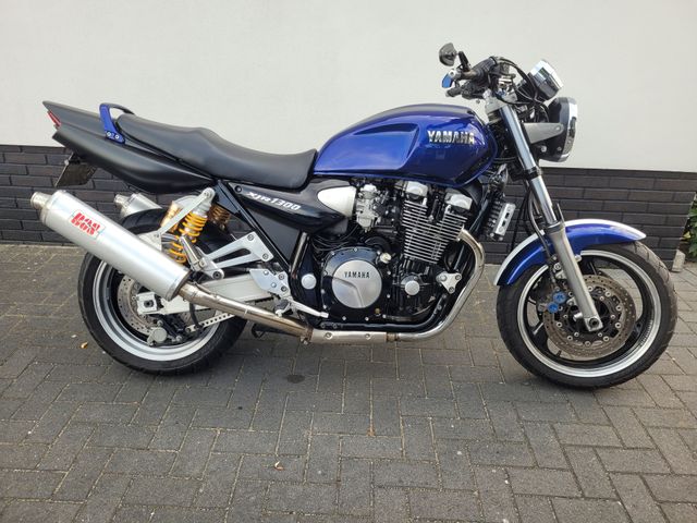 yamaha - xjr-1300