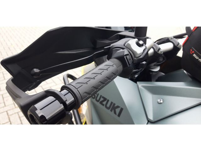 suzuki - v-strom-800-de