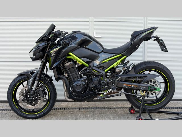 kawasaki - z900