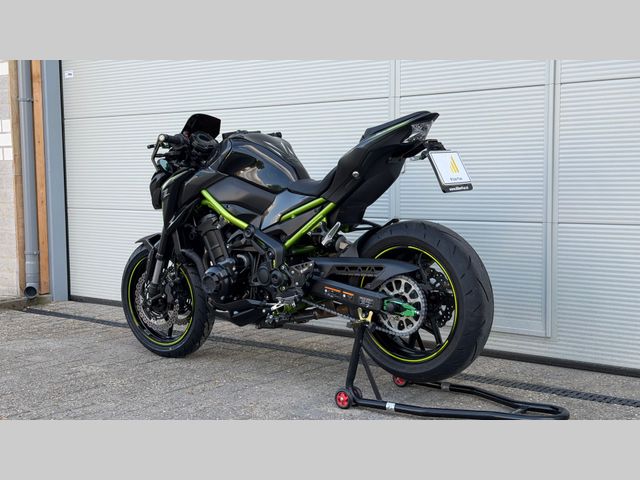 kawasaki - z900