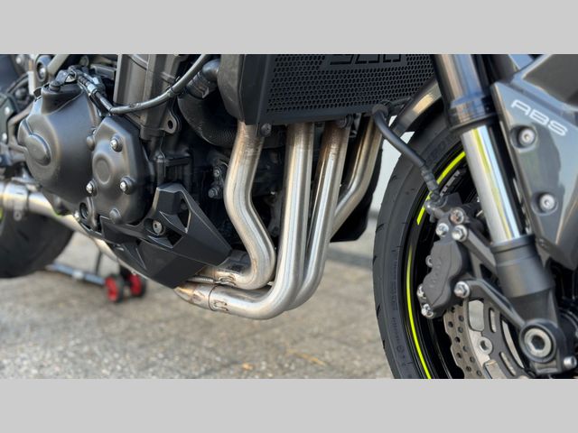 kawasaki - z900