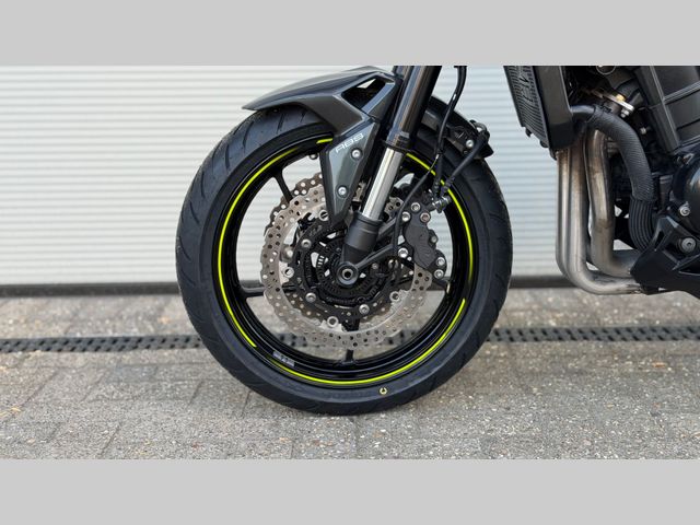 kawasaki - z900
