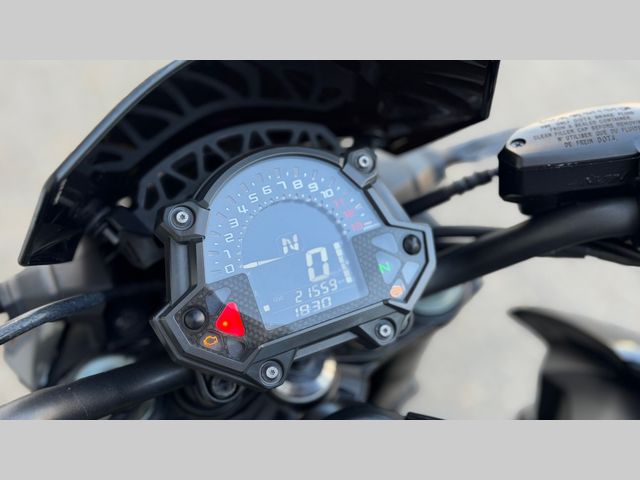 kawasaki - z900