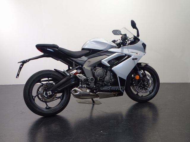 triumph - daytona-660